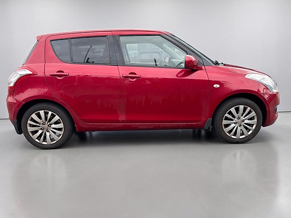 Suzuki Swift 2 of 13