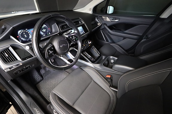 Jaguar I-PACE 19 of 25
