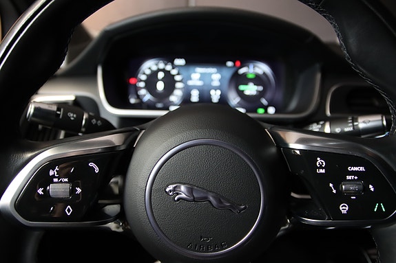 Jaguar I-PACE 12 of 25