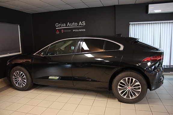 Jaguar I-PACE 8 of 25