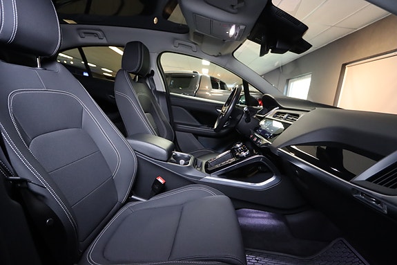 Jaguar I-PACE 25 of 25