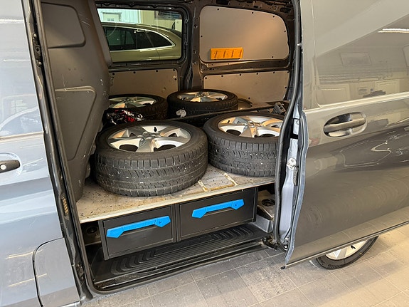 Mercedes-Benz Vito 13 of 27