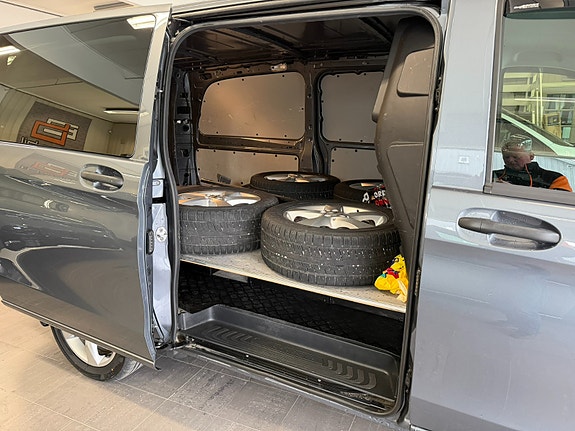 Mercedes-Benz Vito 15 of 27