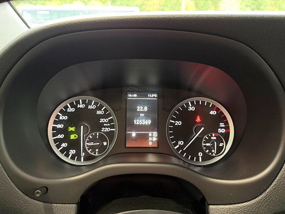 Mercedes-Benz Vito 18 of 27
