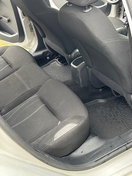 Peugeot 208 12 of 23