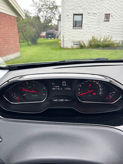 Peugeot 208 19 of 23