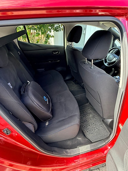 Nissan Leaf 7 of 9