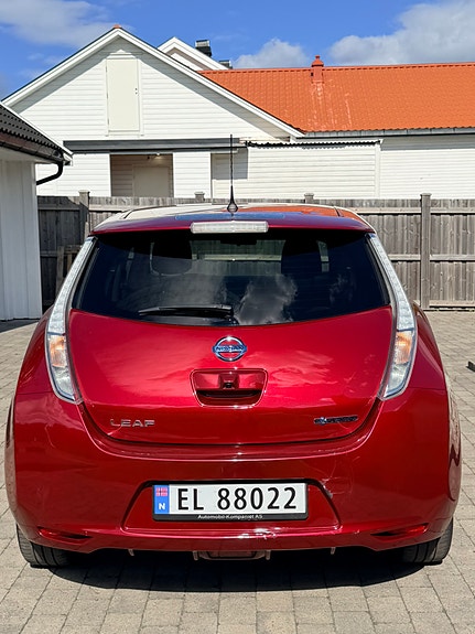 Nissan Leaf 8 of 9