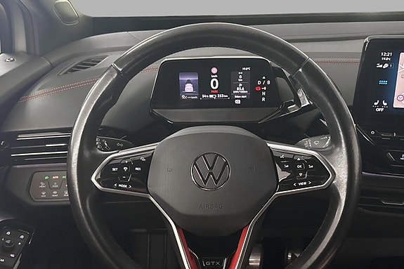 Volkswagen ID.4 GTX 12 of 23