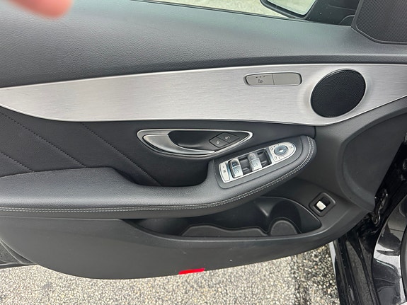 Mercedes-Benz C350 e 8 of 12