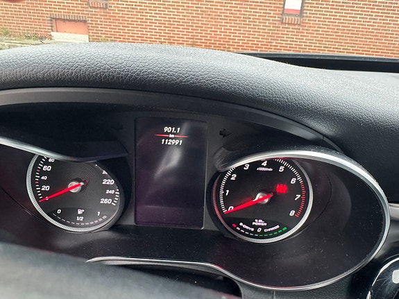 Mercedes-Benz C350 e 5 of 12