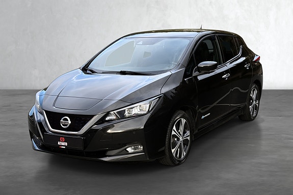 Nissan Leaf 2 of 26