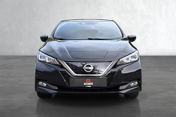 Nissan Leaf 3 of 26