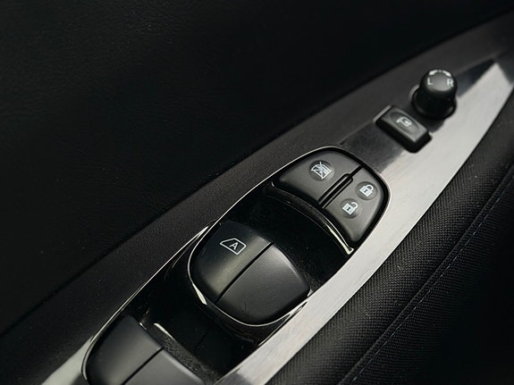 Nissan Leaf 23 of 26