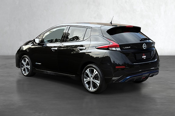 Nissan Leaf 5 of 26