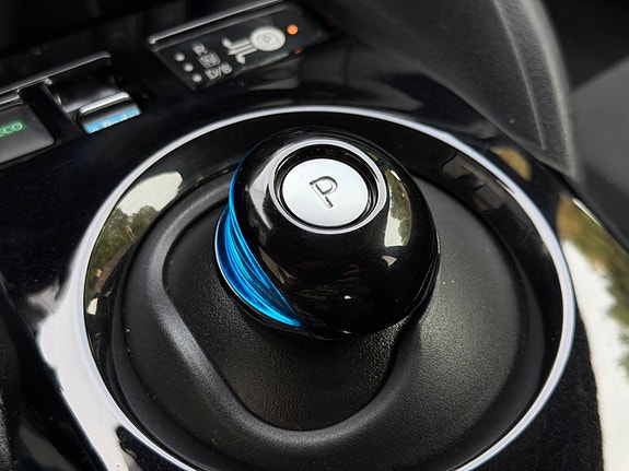 Nissan Leaf 12 of 26