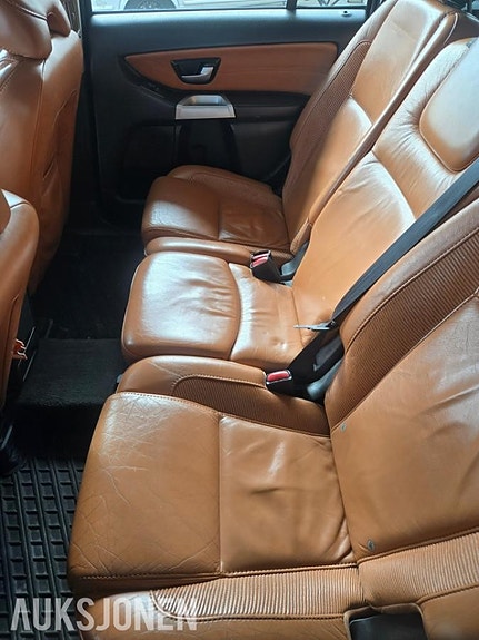 Volvo XC90 16 of 22