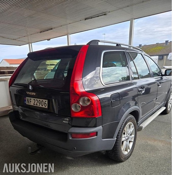 Volvo XC90 6 of 22