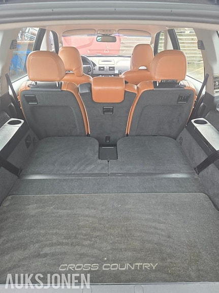 Volvo XC90 18 of 22