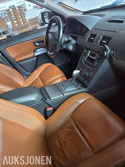 Volvo XC90 14 of 22