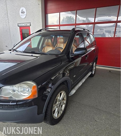 Volvo XC90 9 of 22
