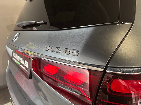 Mercedes-Benz GLS63 6 of 30