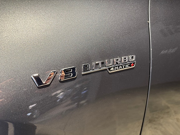 Mercedes-Benz GLS63 11 of 30