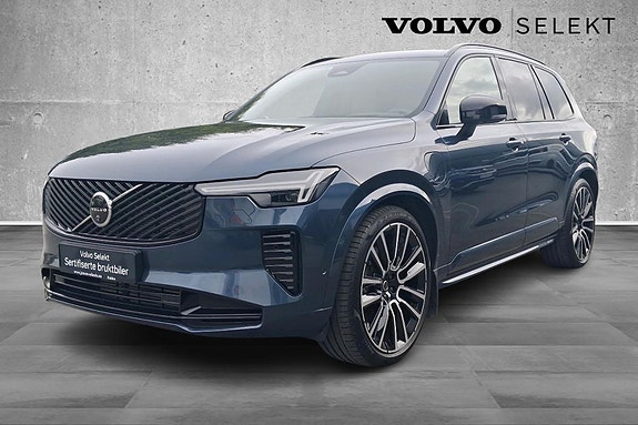 Volvo XC90 3 of 30