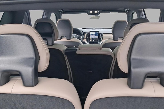 Volvo XC90 23 of 30