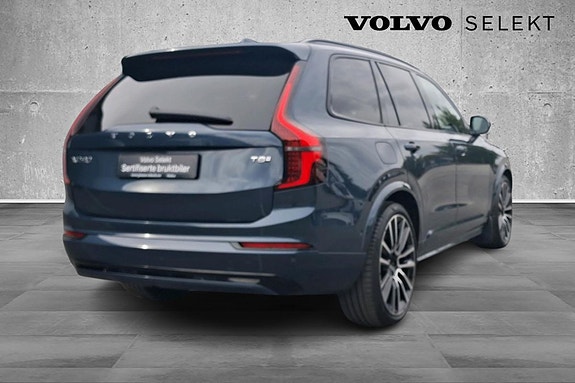 Volvo XC90 8 of 30