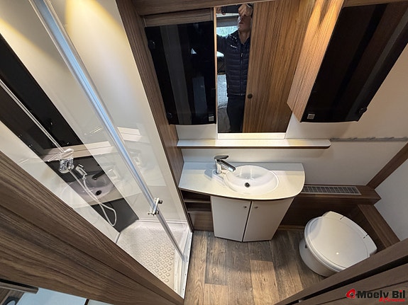 Polar 620 BQD-ALDE-SOLCELLE-LITHIUM-GASSKOMFYR-MICRO-QUEENBED-STORT BAD-FANTASTISK HELÅRSVOGN++ 29 of 30