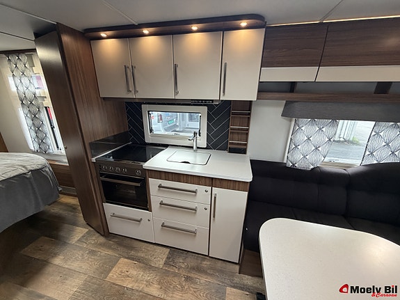 Polar 620 BQD-ALDE-SOLCELLE-LITHIUM-GASSKOMFYR-MICRO-QUEENBED-STORT BAD-FANTASTISK HELÅRSVOGN++ 17 of 30