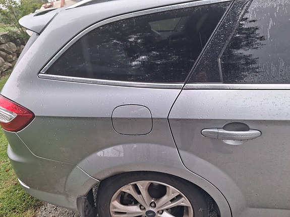 Ford Mondeo 2 of 13