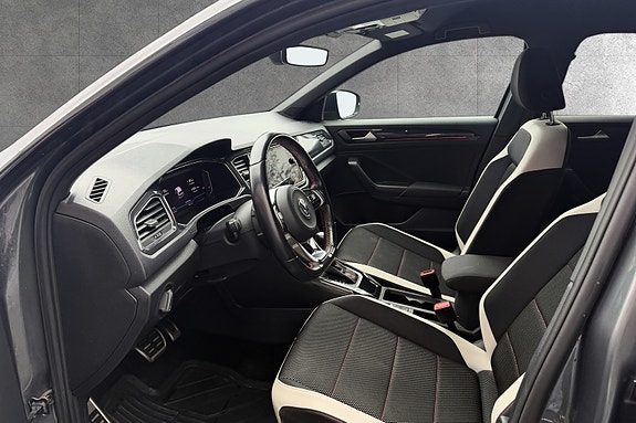 Volkswagen T-Roc 5 of 15