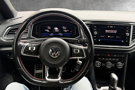 Volkswagen T-Roc 9 of 15