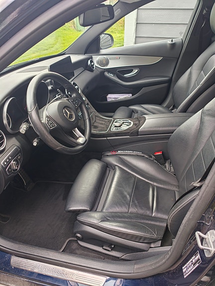 Mercedes-Benz C350 e 9 of 15