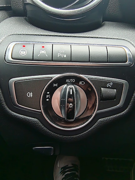 Mercedes-Benz C350 e 11 of 15