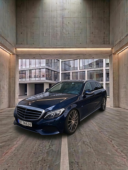 Mercedes-Benz C350 e 3 of 15