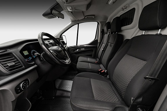 Ford Transit Custom 17 of 23