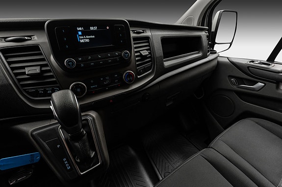 Ford Transit Custom 12 of 23