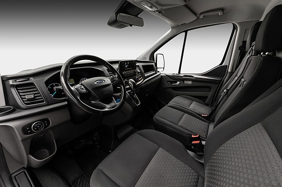 Ford Transit Custom 18 of 23