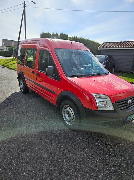 Ford Transit Connect 4 of 7