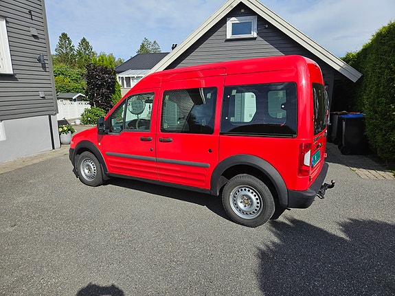 Ford Transit Connect 2 of 7