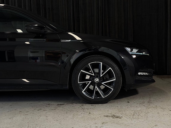 Skoda Superb 15 of 30