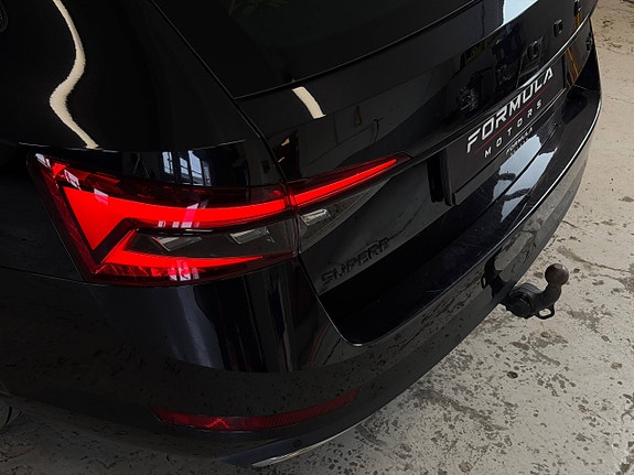 Skoda Superb 9 of 30