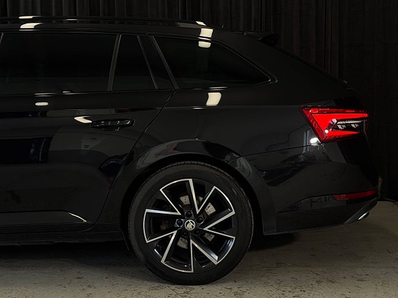 Skoda Superb 7 of 30