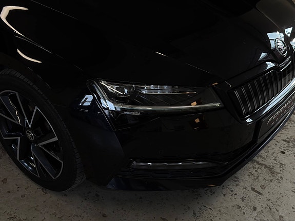 Skoda Superb 18 of 30