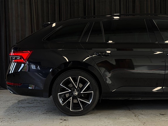 Skoda Superb 14 of 30