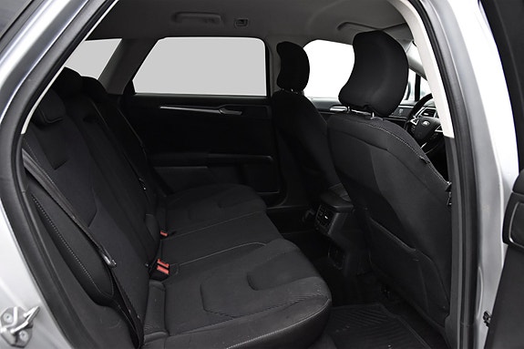Ford Mondeo 10 of 19
