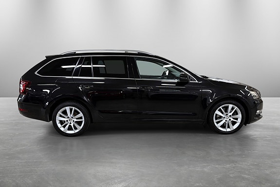 Skoda Octavia 6 of 21
